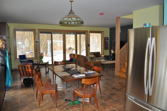 Dining area. Photo by David Wineberg