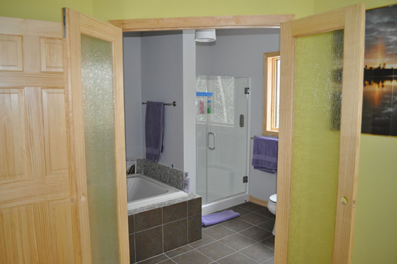 Master bathroom. Photo by David Wineberg